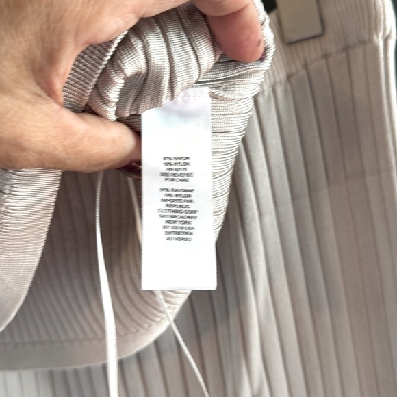 🤩 House of Harlow 2 piece top and skirt set Size L NWT 🤩 - Picture 8 of 9